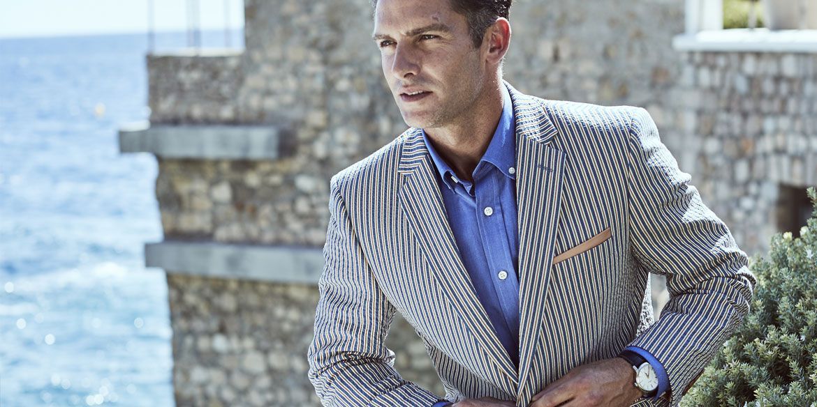 How To Button Single-Breasted and Double-Breasted Jackets?