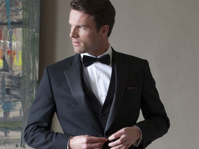 How To Wear a Black Suit With Brown Shoes? A Full Gentleman’s Guide